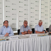 Symbolbild: Gemeinsame Pressekonferenz der ostdeutschen Landesbauernverbände mit dem DBV im Jahr 2022